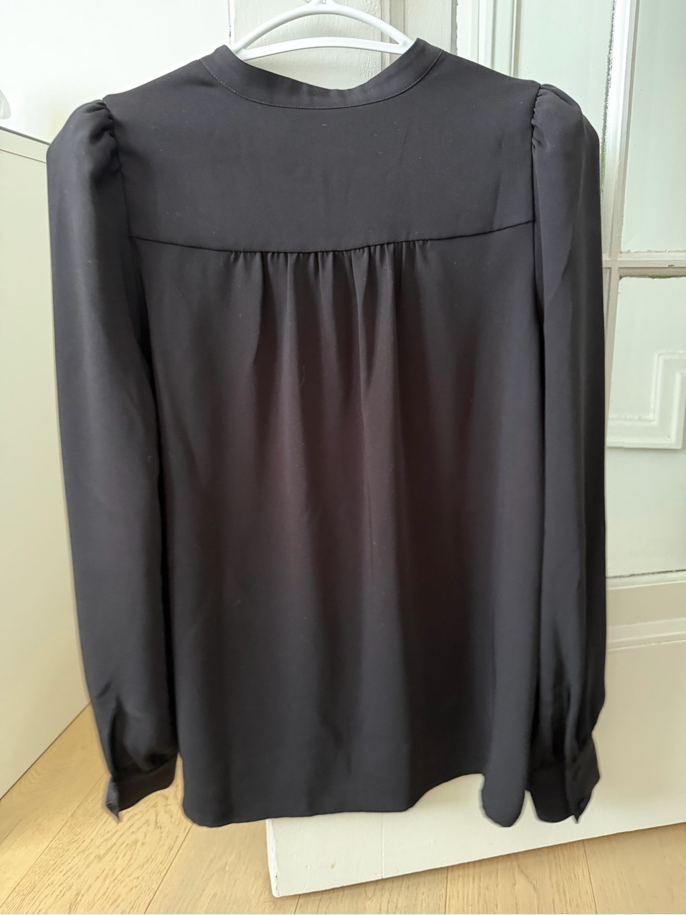 Aritzia Wilfred Blouse - Picture 3 of 3